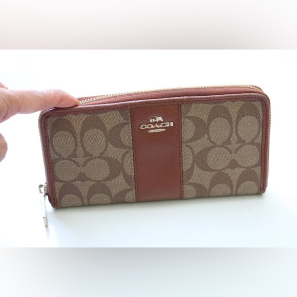 Coach accordion zip wallet - Picture 14 of 14